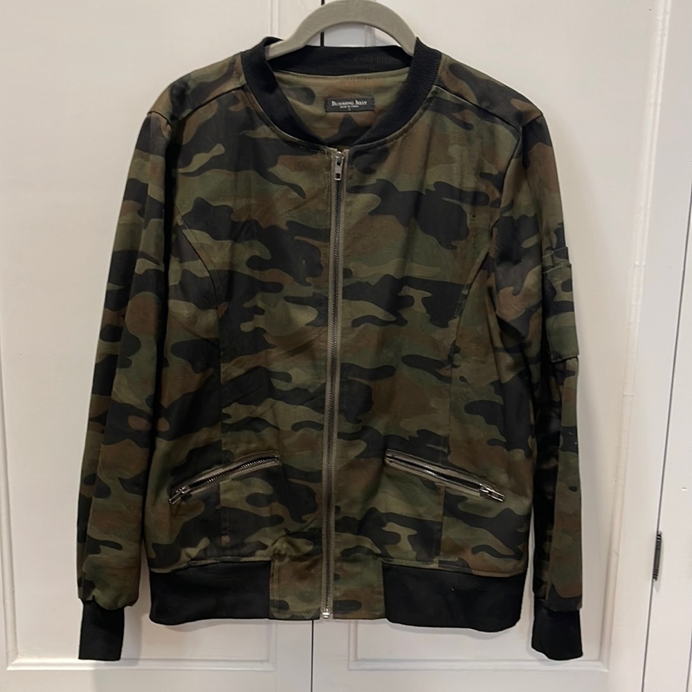 Camo bomber jacket